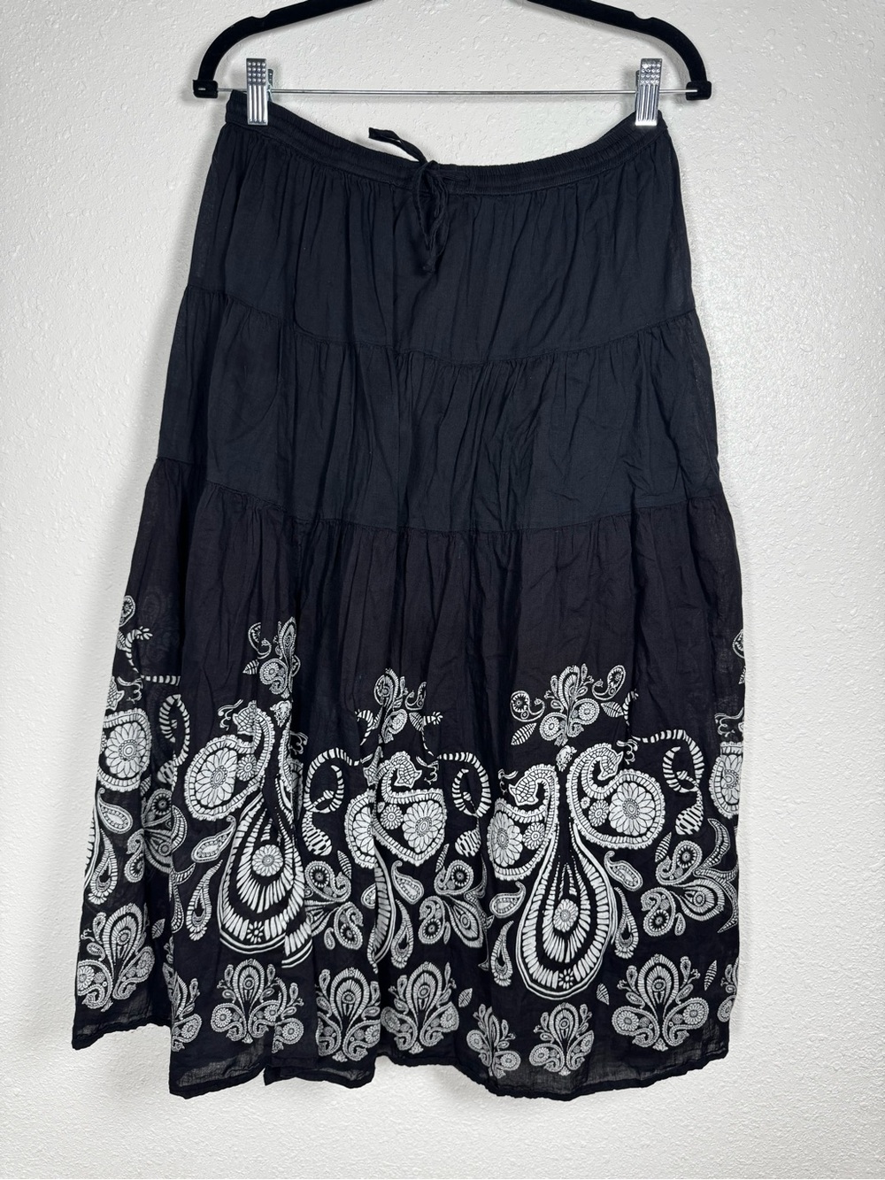 Jane Ashley 100% Cotton Tiered Paisley Boho Maxi Skirt Black White Plus Size 1X